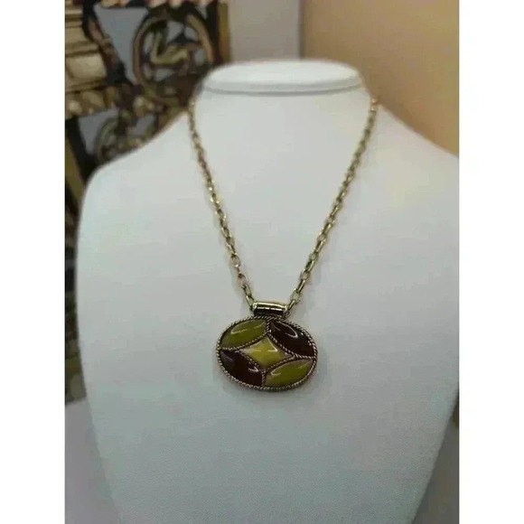 Monet Gold Tone Multicolor Oval Pendant Necklace Enamel Inlay Vintage - Picture 1 of 5